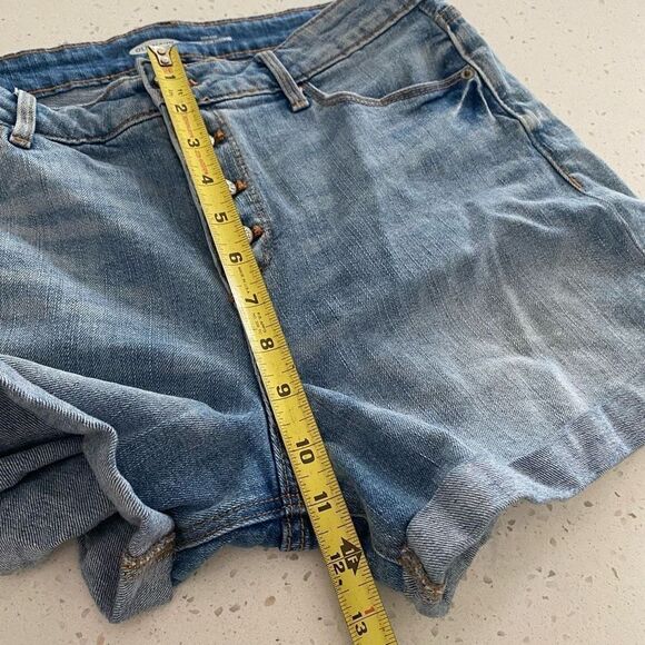 Old Navy Size 10 Light Wash Denim Jean Shorts High Rise Button Up - Picture 9 of 9